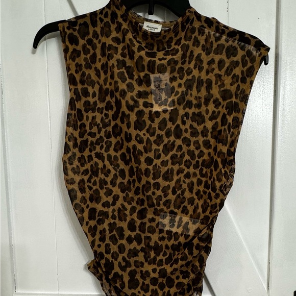 Leopard Mesh Top - Picture 3 of 5